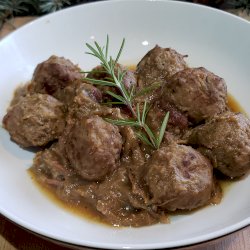 Ragoût de boulettes et de pattes de cochon