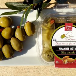 Duo-ensemble d'olives farcies à la main: Amandes et fromage feta